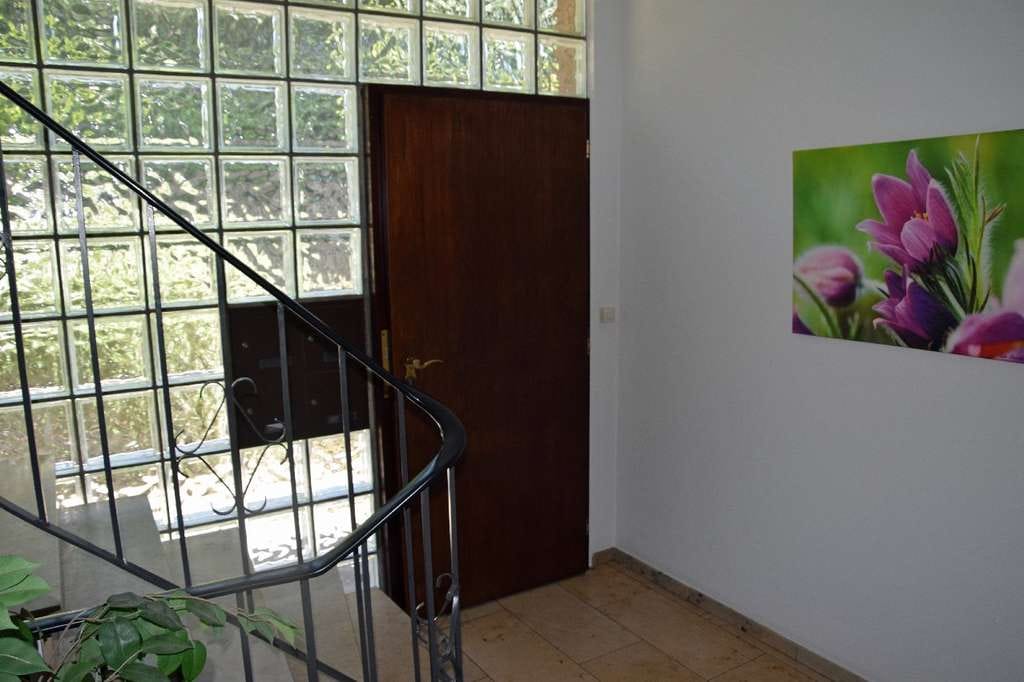 Immobilie in Nettetal - Außergewöhnliche Kapitalanlage: Gepflegtes 6-Parteienhaus in naturnaher Lage von 41334 Nettetal - Bild 4