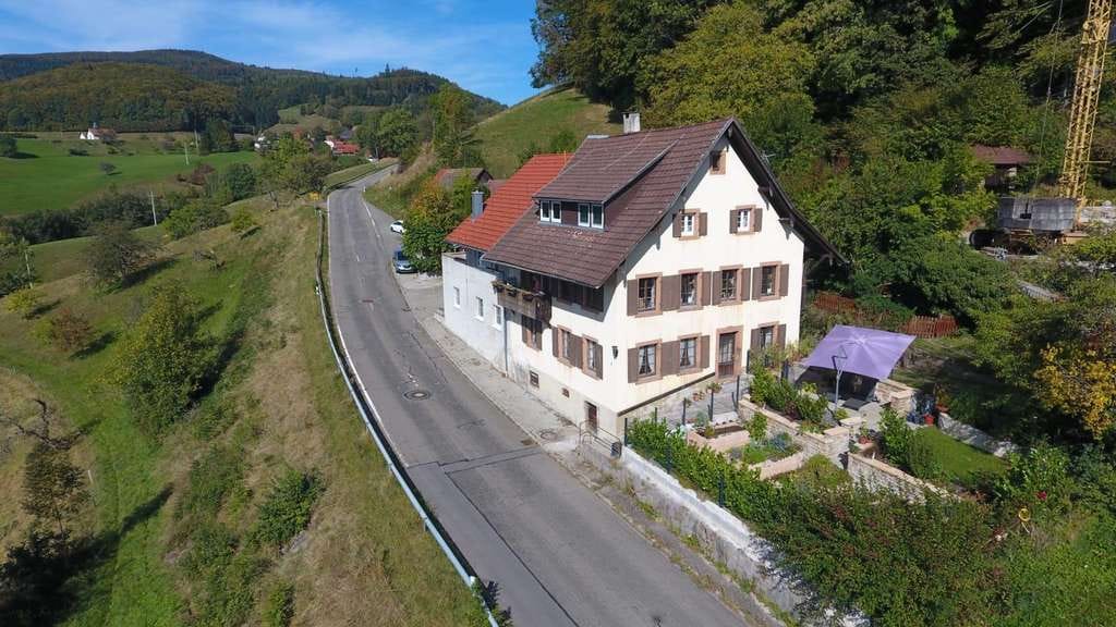 Immobilie in Kleines Wiesental - Dreifamilienhaus - perfekt für mehrere Generationen! - Bild 3