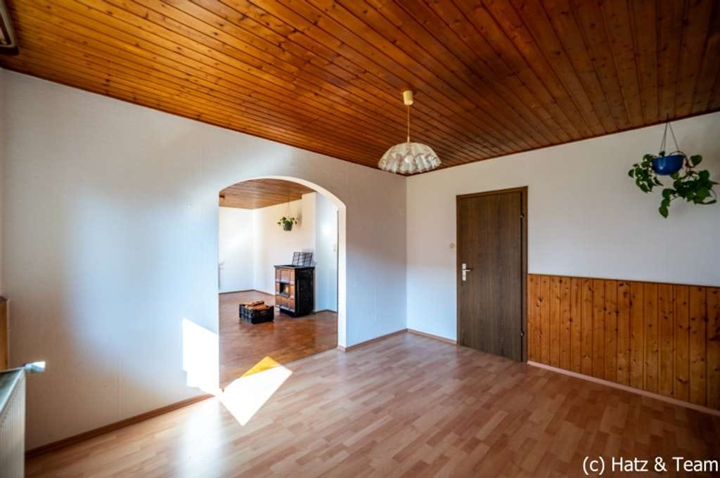 Immobilie in Tittling - Investieren im Grünen
Vermietetes Einfamilienhaus mit Potenzial in toller Lage! - Bild 3