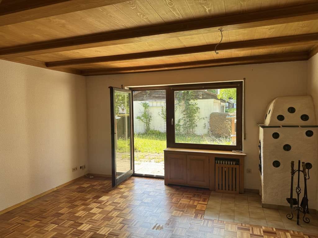 Immobilie in Oberammergau - Hier ist Ihr neues Daheim! 2 Zimmer Erdgeschosswohnung mit Wohlfühlcharakter und Gartenidylle in - Bild 1