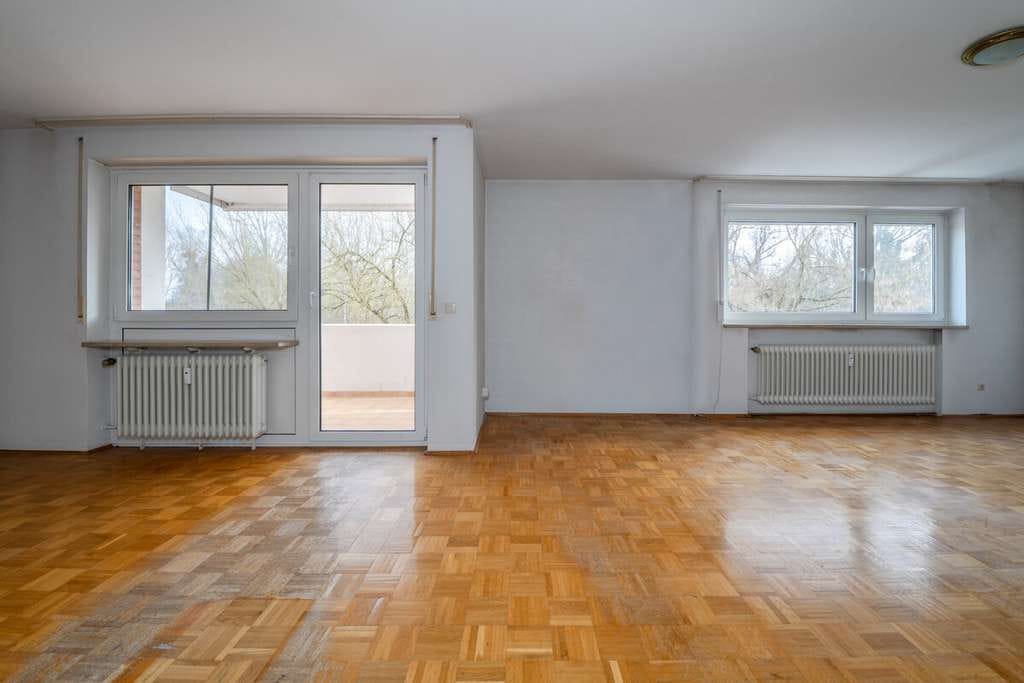 Immobilie in Radolfzell am Bodensee - Großzügige 3,5-Zimmer-Wohnung in Radolfzell mit viel Potenzial - Bild 1