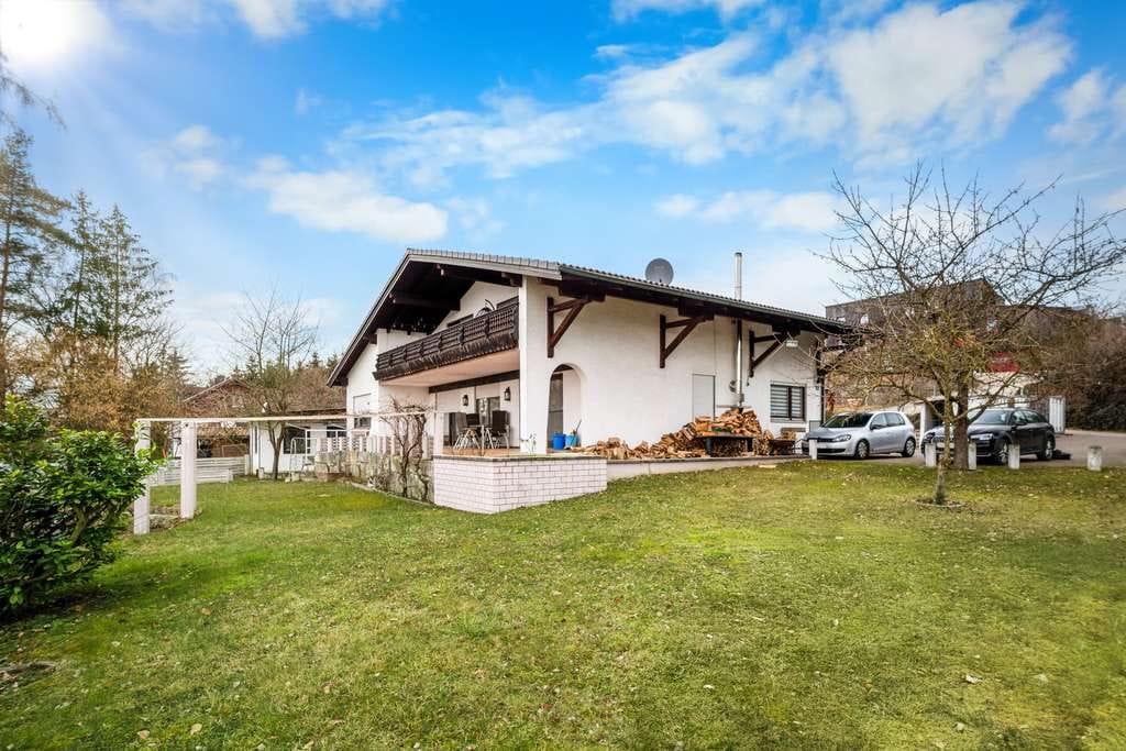 Immobilie in Pfeffenhausen - Großzügiges Wohnhaus mit vielen Möglichkeiten - Bild 0