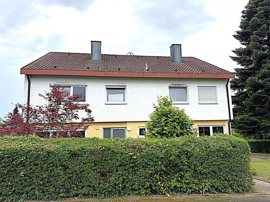 Immobilie in Hüttisheim - Doppelhaus als Kapitalanlage zu verkaufen - Bild 1