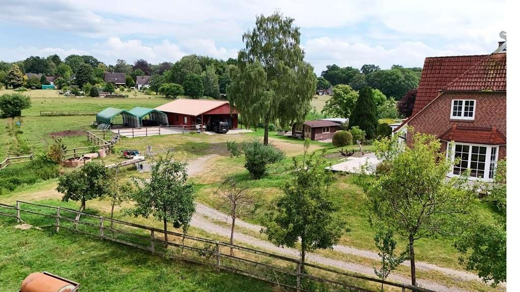 Immobilie in Asendorf - Traumimmobilie für Pferdeliebhaber – 
Wohnhaus mit Stall und Wiesen in idyllischer Randlage! - Bild 2
