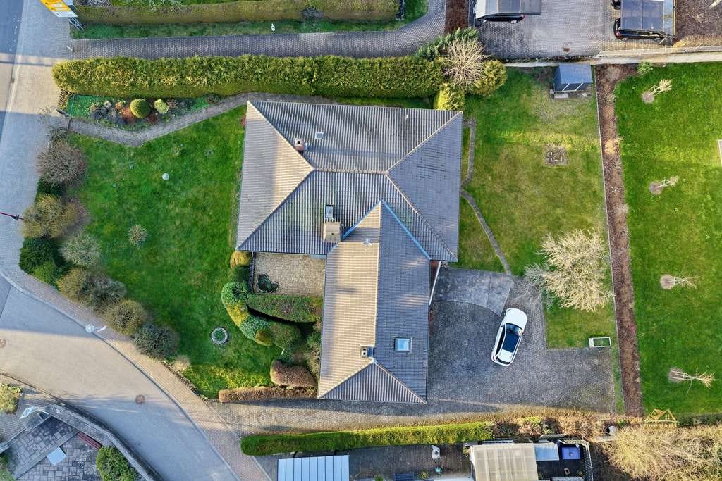 Immobilie in Kirchberg - Stilvoller Winkelbungalow in der ältesten Stadt des Hunsrücks! - Bild 3