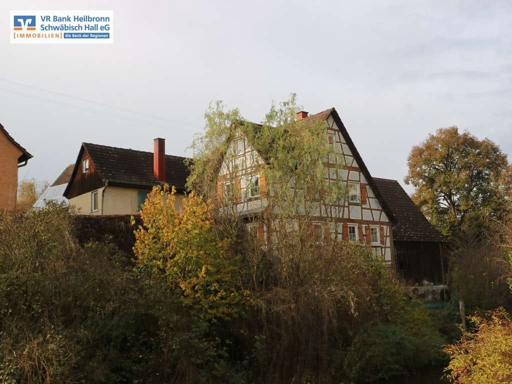 Immobilie in Rosengarten - GROßES CHARMANTES FACHWERKHAUS 
MIT SCHEUNE IN RIEDEN - Bild 0
