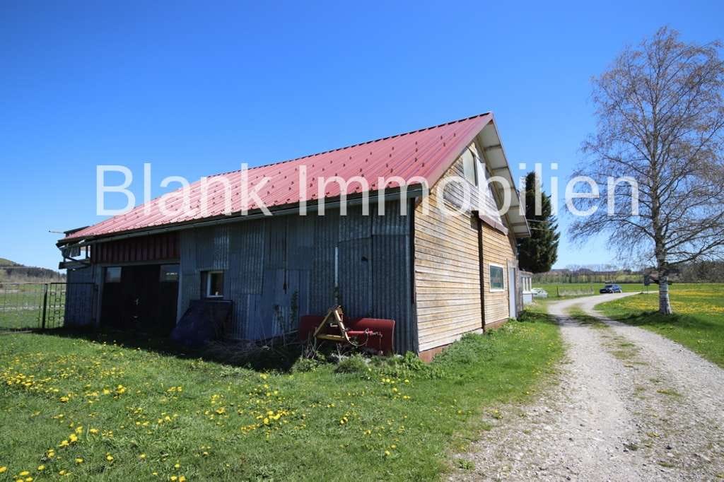 Immobilie in Betzigau - Renovierungsbedürftiger Bauernhof mit Bergblick, Alleinlage und Grund in Betzigau - Provisionsfrei - Bild 2
