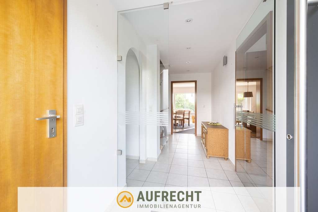 Immobilie in Weichs - A U F R E C H T °DAHOAM IN WEICHS° gepflegte DHH mit sonnigem Garten & Traumhauspotenzial - Nähe S2 - Bild 2