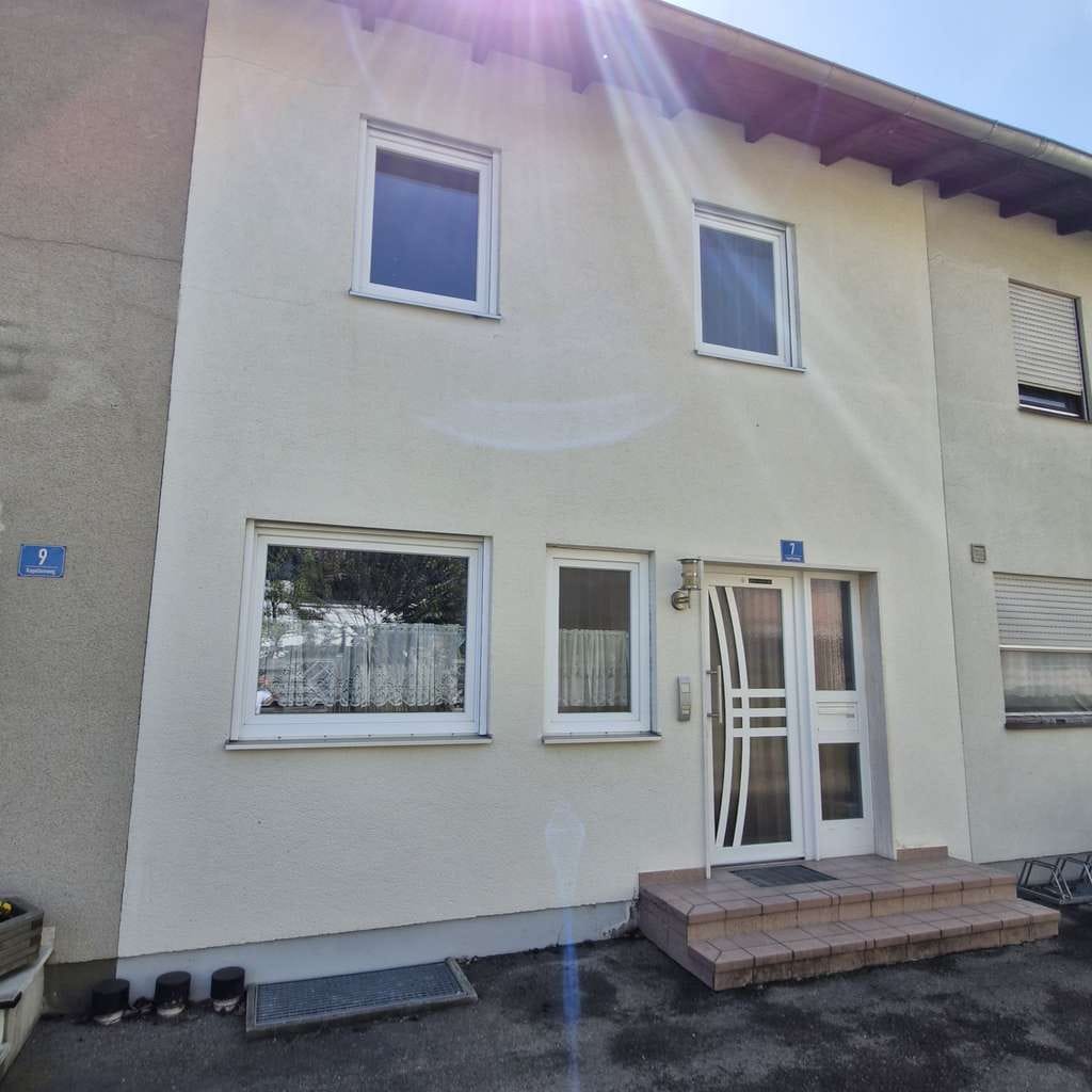 Immobilie in Tüßling - attraktives Reihen - Einfamilienhaus in ruhiger und zentraler Lage,  mit Platz für die ganze Familie - Bild 4
