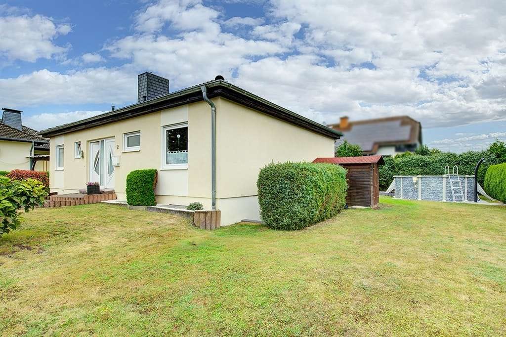 Immobilie in Großholbach - Gepflegter Bungalow mit Einliegerwohnung in sehr guter Lage - Bild 2