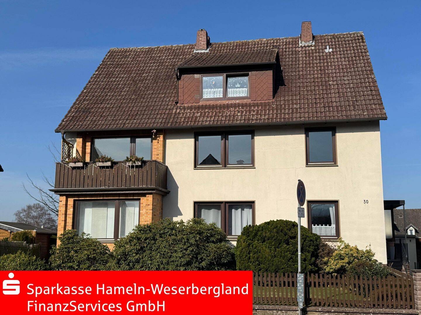 Immobilie in Aerzen - Laufend modernisiertes Anlageobjekt auf schönem Grundstück in Aerzen - Bild 1