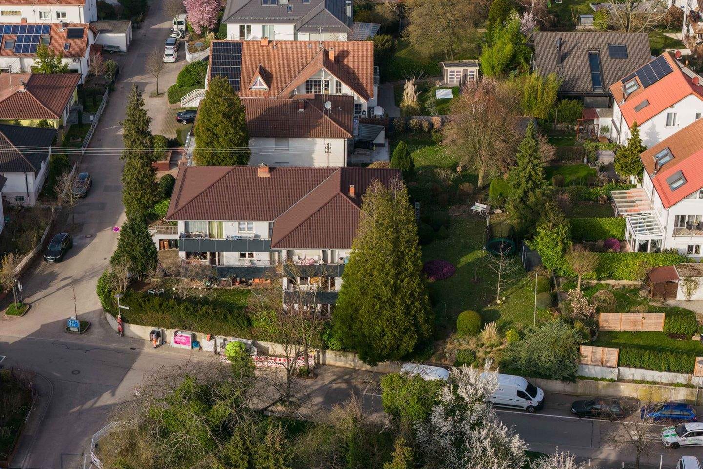 Immobilie in Hirschberg an der Bergstraße - Top gepflegtes Mehrfamilienhaus in Hirschberg-Großsachsen zu verkaufen - Bild 2