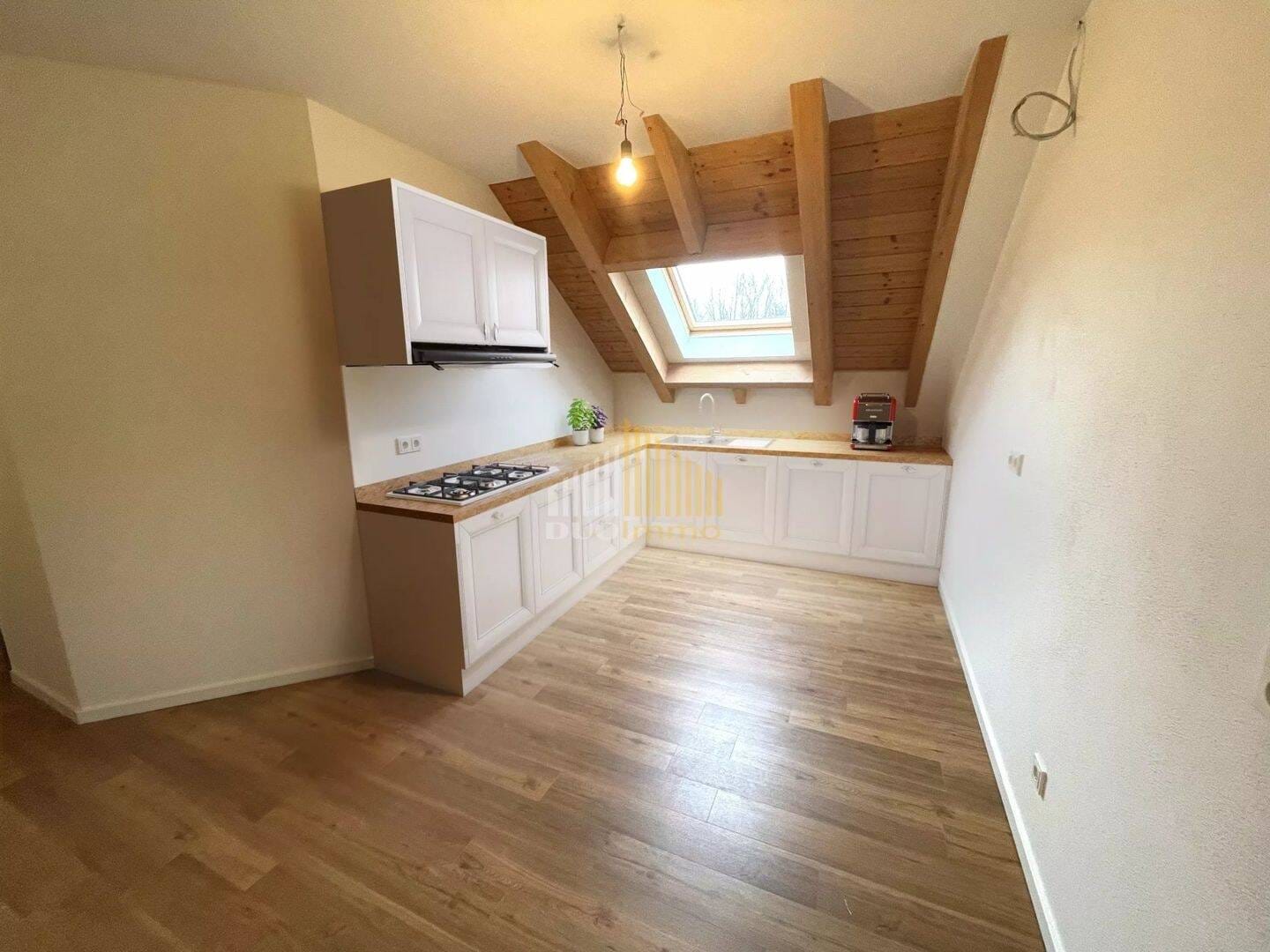 Immobilie in Zerf - Großzügige Maisonette-Eigentumswohnung in Zerf - modern, energieeffizient und sofort bezugsbereit - Bild 1