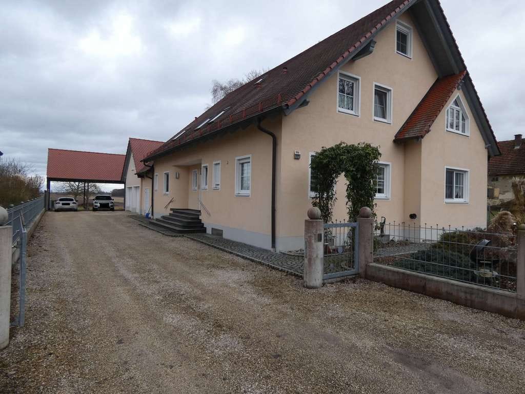 Immobilie in Königsmoos - 2 Familienhaus mit Erweiterungspotential auf parkähnlichem Grundstück - Bild 0