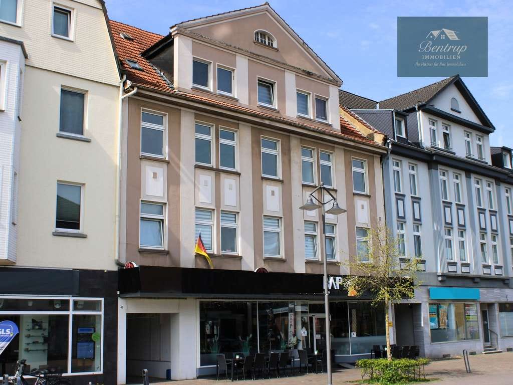Immobilie in Selm - Großzügiges Mehrfamilienhaus mit Gewerbefläche in zentraler Lage von Selm - Bild 1
