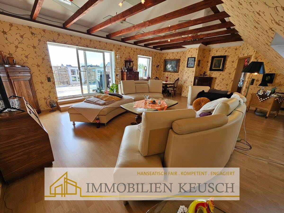 Immobilie in Langwedel - 2 Fam.-Haus mit viel Platz, Sonnenterrasse & großem Balkon, div. Garagen & Werkstatt & Carport - Bild 2
