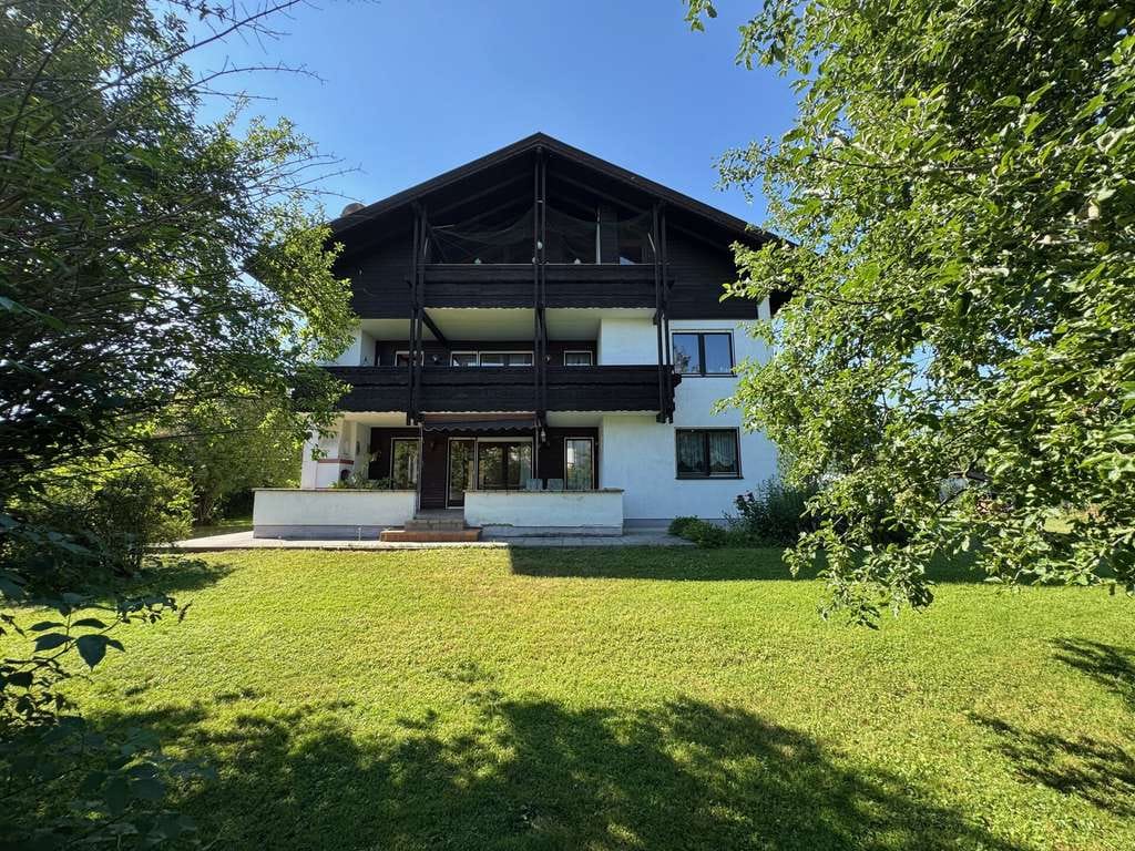 Immobilie in Emmerting - Wohnung kaufen - wie in einem Haus leben - Erdgeschoss mit sonniger Südostterrasse und großem Garten - Bild 2