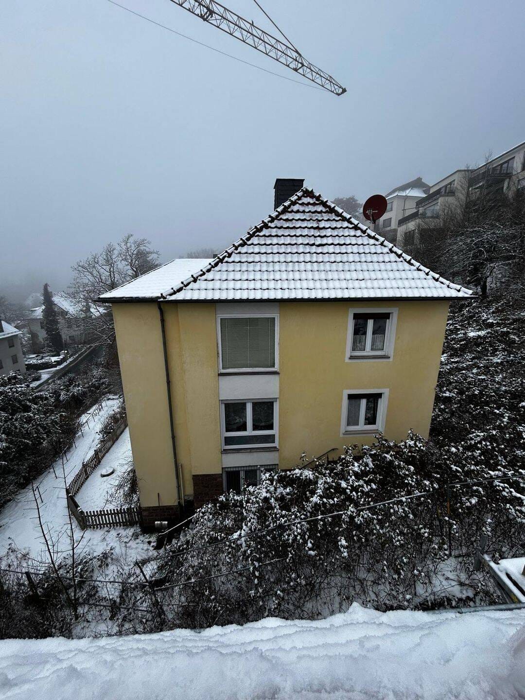 Immobilie in Fulda - Wohnen mit Weitblick: Großzügige 6-Zimmer-Wohnung mit Garten am Frauenberg - Bild 2