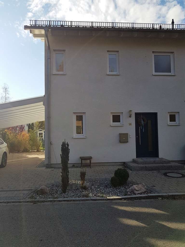 Immobilie in Isen - Lichdurchflutete, familienfreundliche DHH in Isen mit 149qm - Bild 1