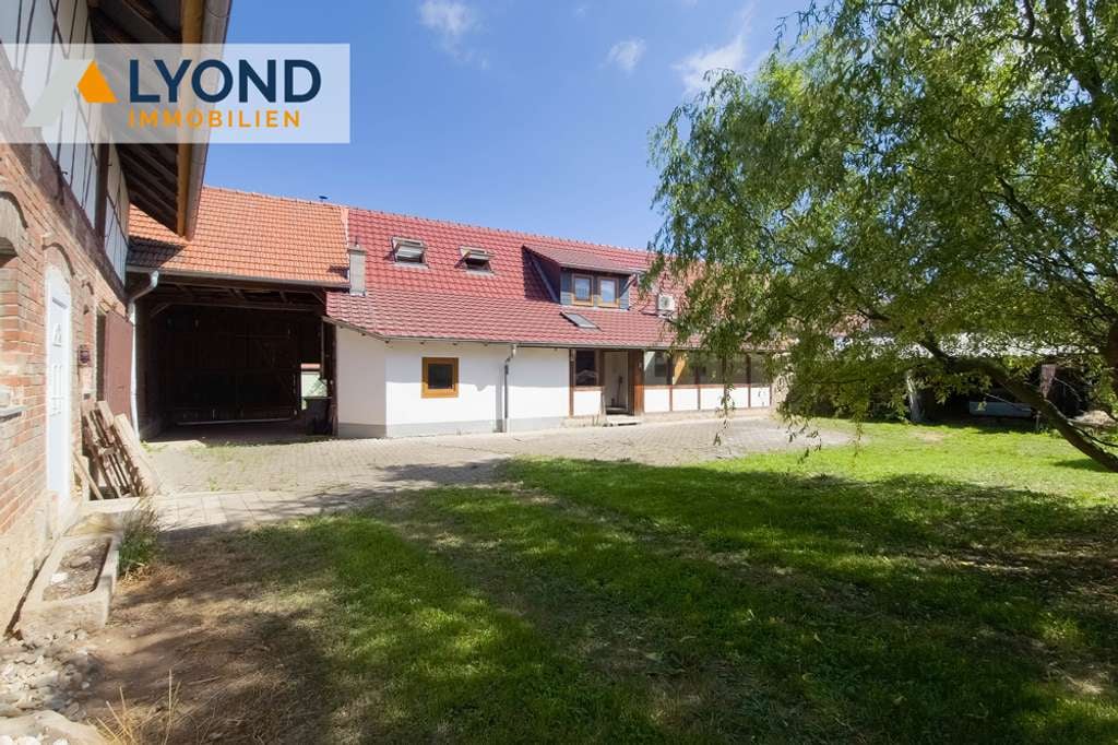 Immobilie in Sondershausen - Vierseitenhof mit großen Grundstück, Scheune und Ausbaureserve zu verkaufen! - Bild 0