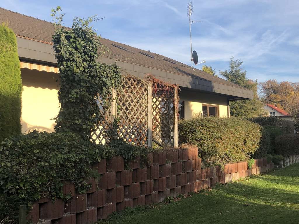 Immobilie in Wolpertswende - Wohnen und vermieten - 3 Familienhaus, das sich mitfinanziert - Bild 2