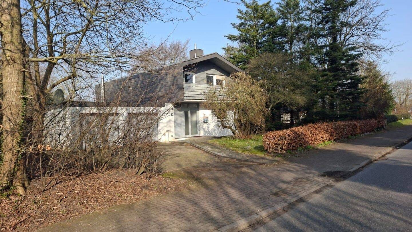 Immobilie in Wobbenbüll - Gepflegtes Einfamilienhaus mit außergewöhnlichem Garten - Bild 1