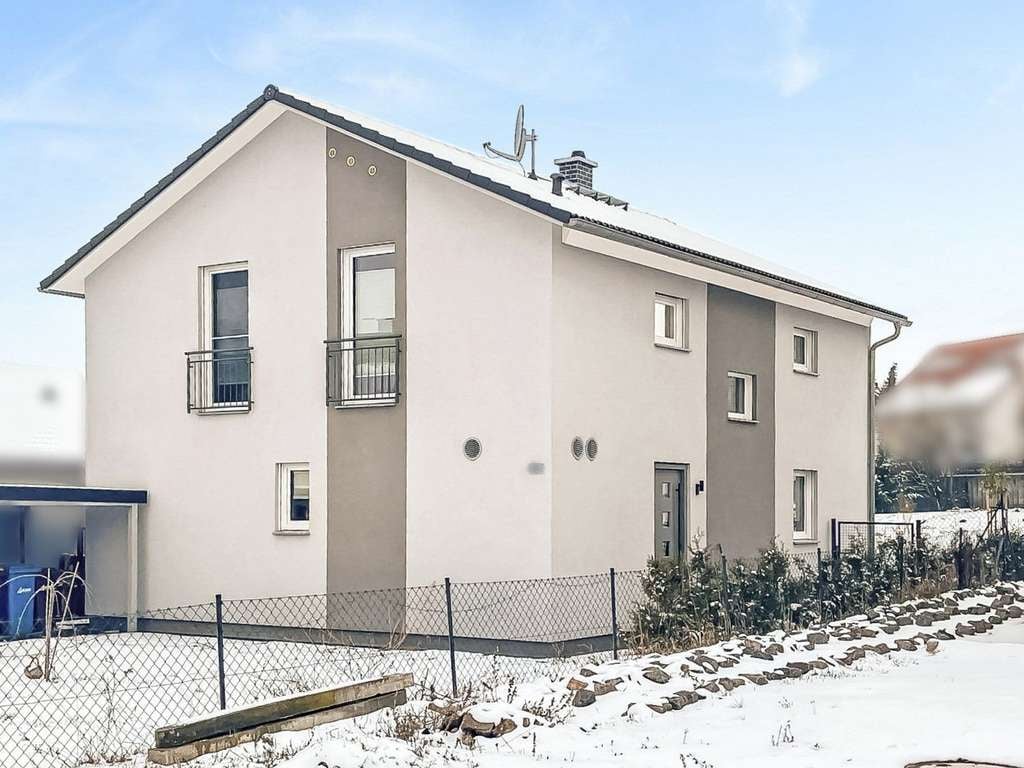 Immobilie in Teuchern - Repräsentatives Wohnhaus vereint Stil und Exklusivität in Teuchern - Bild 1