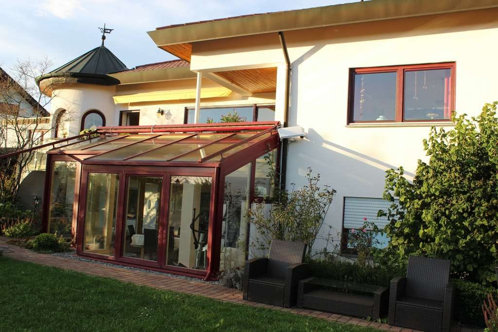 Immobilie in Dietingen - Einfamilienhaus mit Turmzimmer, Wintergarten und  Einliegerwohnung mit getrenntem Eingang. - Bild 0