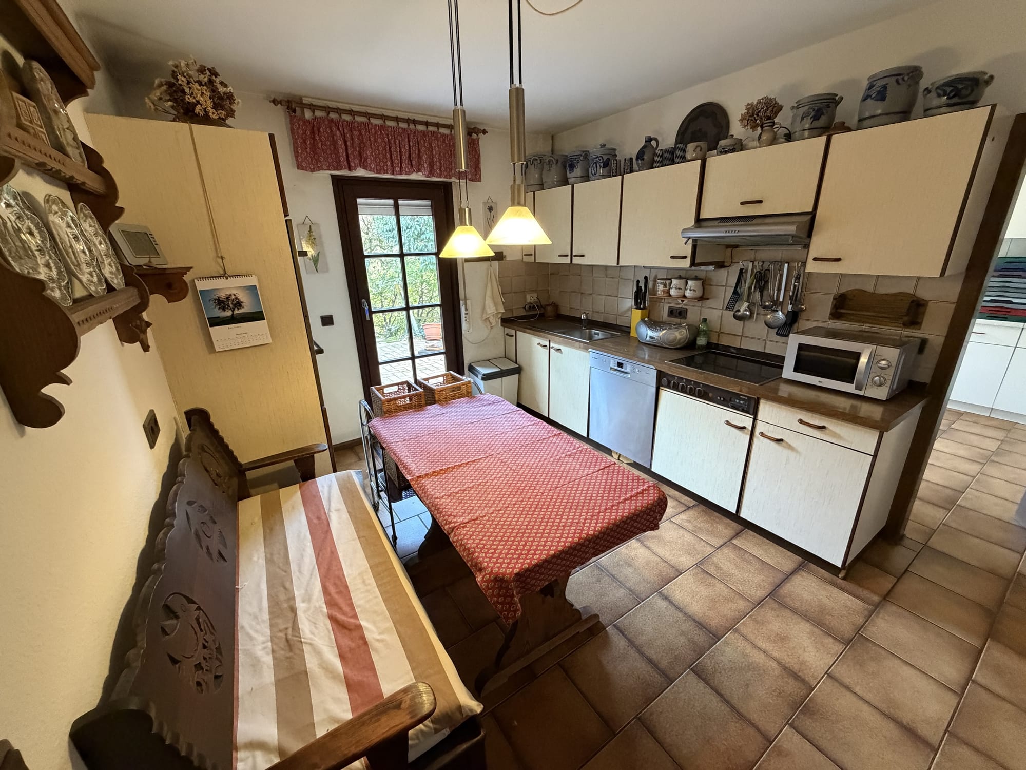 Immobilie in Friedrichsthal - Ruhe, Raum und Luxus 
Exklusives Familienanwesen mit Einliegerwohnung - Bild 4
