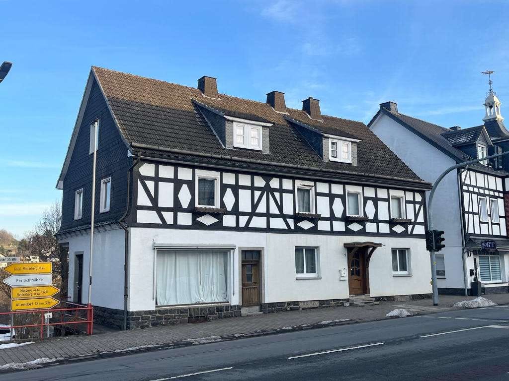 Immobilie in Hallenberg - / Ein Haus mit vielen Möglichkeiten! - Bild 0
