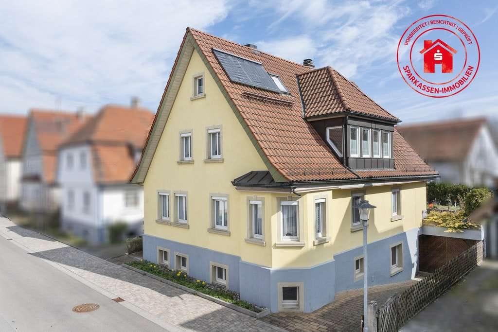 Immobilie in Weikersheim - Freistehendes Einfamilienhaus mit großzügiger Terrasse, Loggia und hoher Privatsphäre in bester Lage - Bild 0