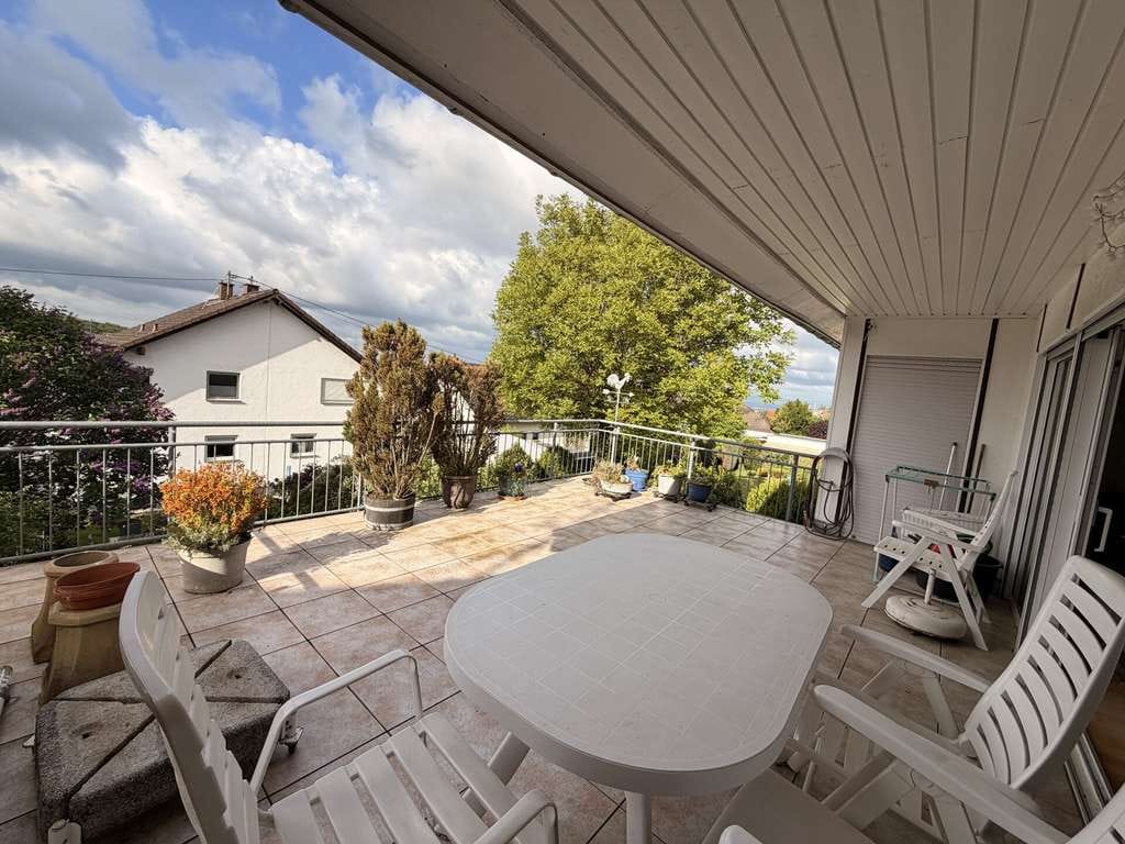 Immobilie in Arzbach - Simmern-WW! 
Großzügiges Ein- bis Zweifamilienhaus mit viel Potenzial in ruhiger Lage - Bild 2