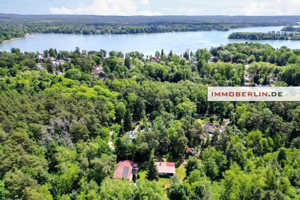 Immobilie in Bad Saarow - IMMOBERLIN.DE - Bungalow mit Nebengebäude auf naturschönem Grundstück in Südausrichtung - Bild 0