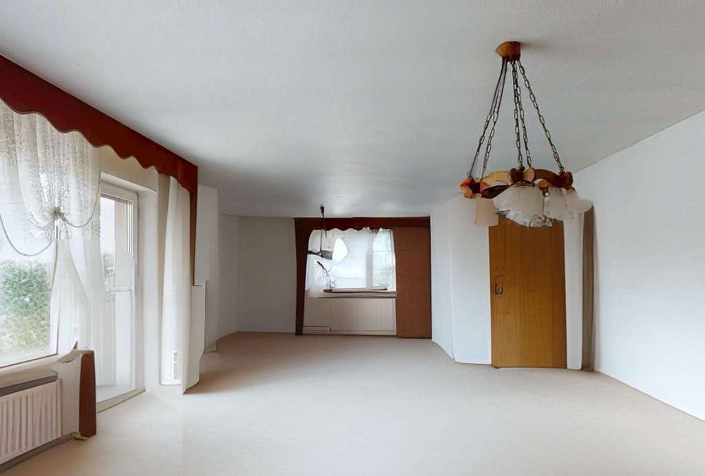 Immobilie in Undenheim - Großzügiger Bungalow auf einem wunderschönen Eckgrundstück - Bild 2