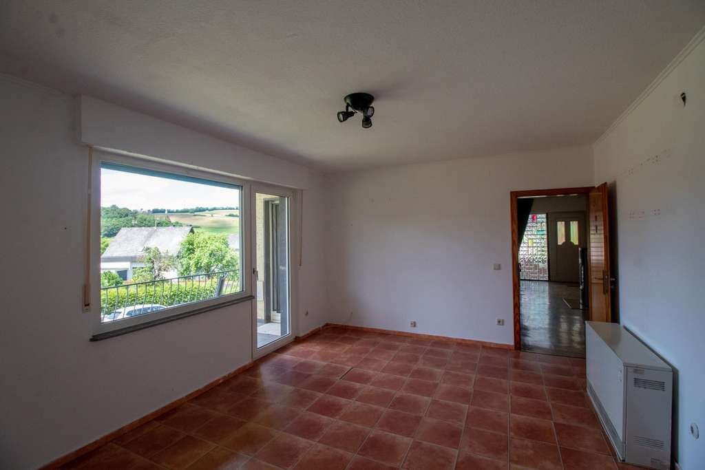 Immobilie in Weibern - Naturnahes Wohnen - Bungalow mit viel Raum und Ausbaupotenzial in Weibern/Wabern! - Bild 1