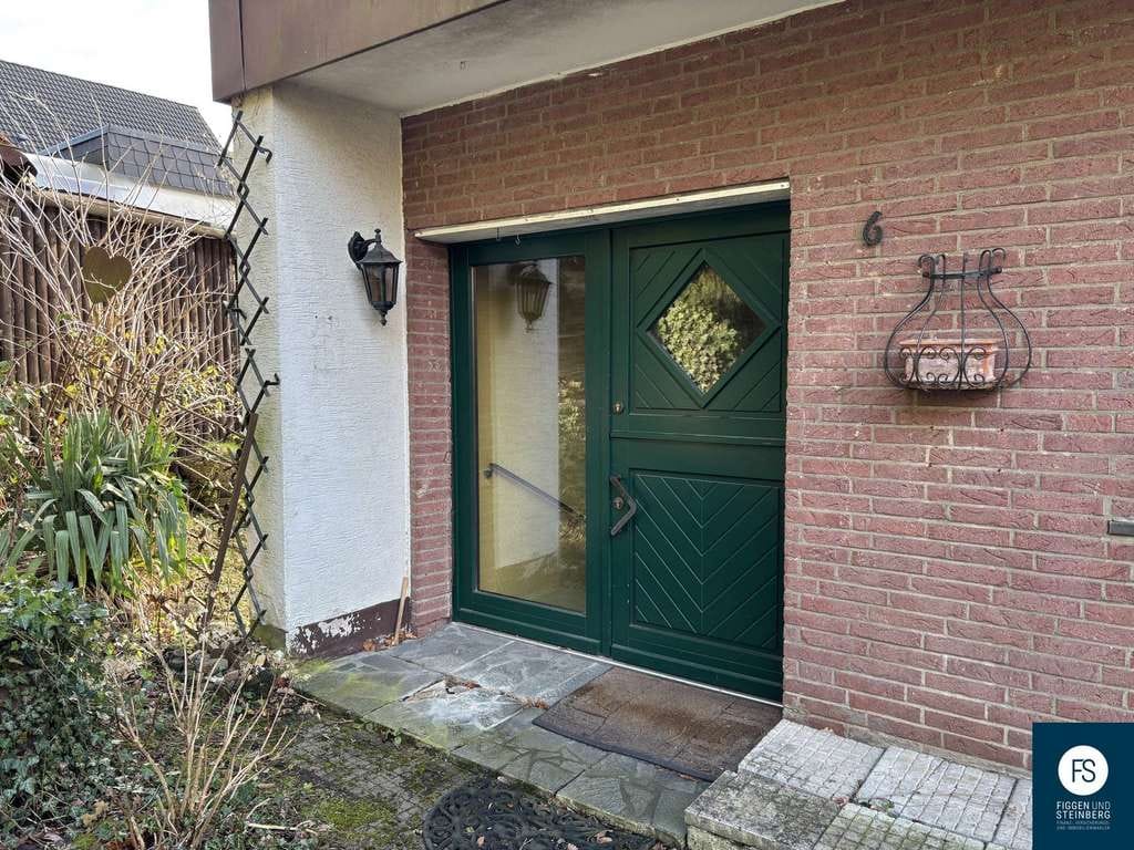 Immobilie in Ense - Natur trifft Zuhause: Charmantes Ein-/Zweifamilienhaus am Waldrand von Ense-Lüttringen - Bild 1