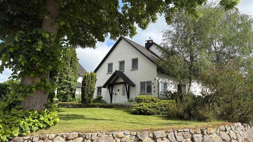 Immobilie in Stralendorf - Großzügiges Haus mit Einliegerbereich - Bild 1