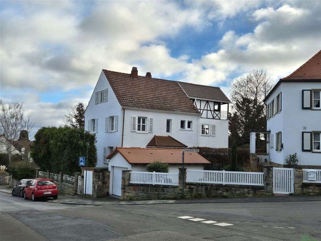 Immobilie in Bad Dürkheim - Freistehendes Wohnhaus mit Garten für Sanierer - Bild 0
