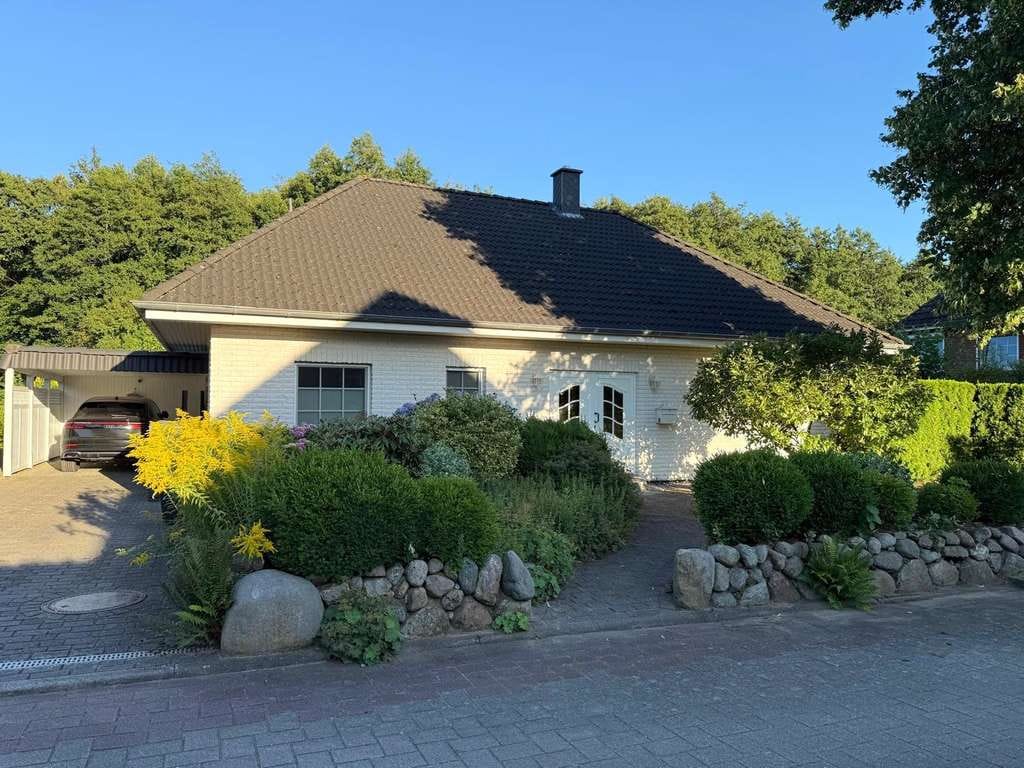 Immobilie in Heiligenstedten - Wohnen am Wald: Einfamilienhaus in Heiligenstedten - Bild 0
