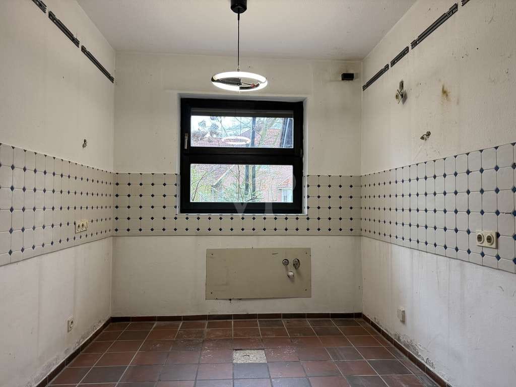 Immobilie in Bad Zwischenahn - TOPLAGE - Freistehendes Architektenhaus mit Einliegerwohnung und Doppelgarage in ruhiger Lage - Bild 2