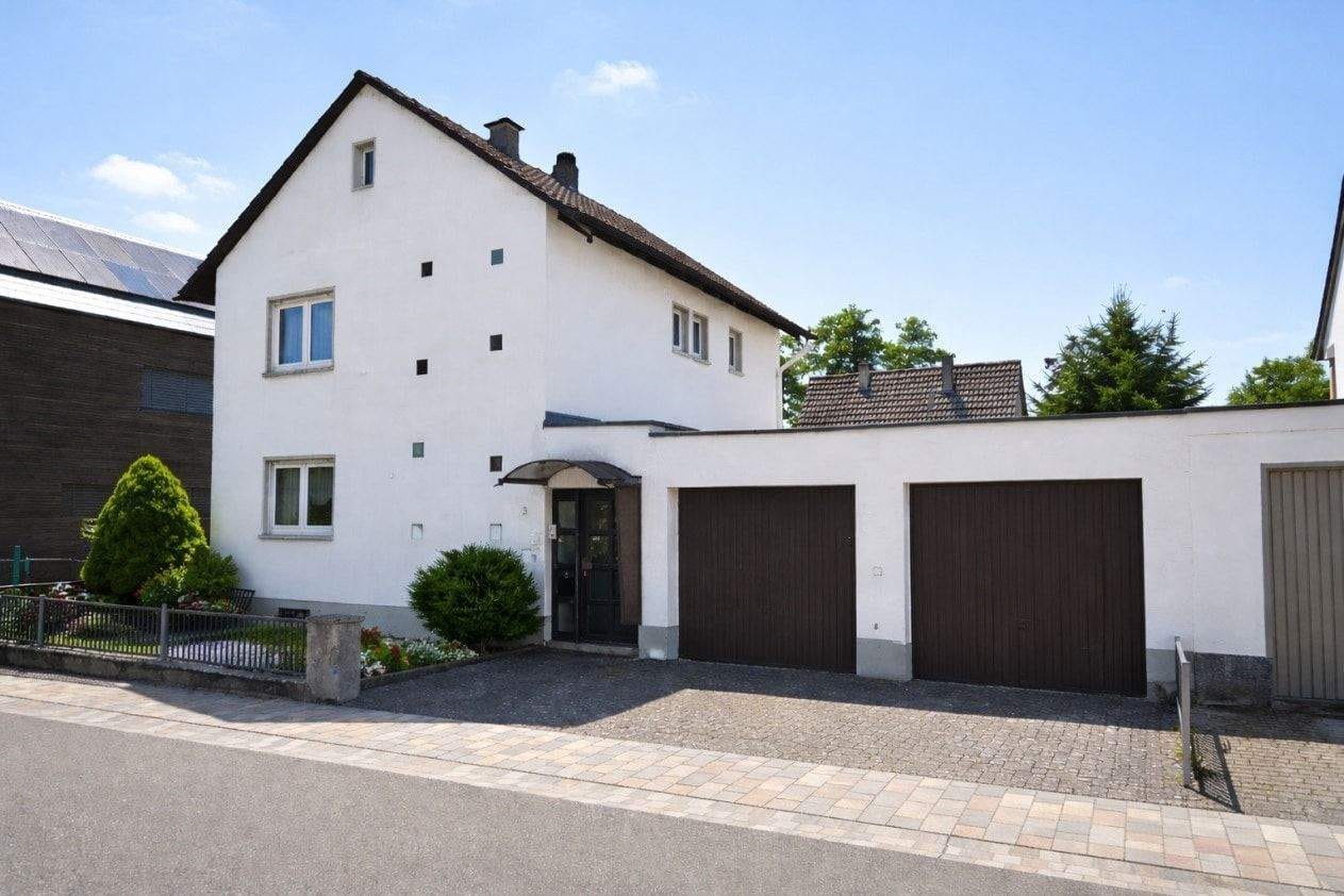 Immobilie in Billigheim-Ingenheim - Einfamilienhaus mit Garten & Doppelgarage - Bild 0