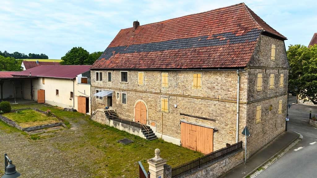Immobilie in Dettelbach - Wo Geschichte auf Zukunft trifft: Schloss Schernau als Ihr neues Refugium - Bild 4
