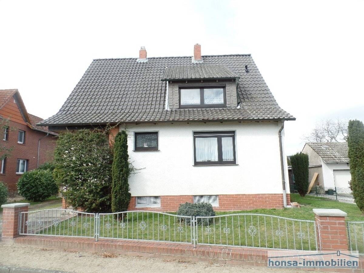 Immobilie in Grafhorst - EFH/ ZFH mit Anbau - gr. Garten, Vollkeller, XXL-Garage, Carport - Bild 2