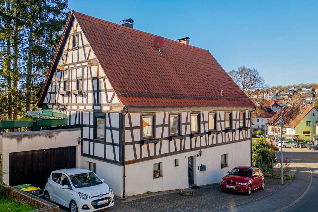 Immobilie in Wimsheim -  Charmantes Fachwerkhaus mit historischem Flair und viel Potenzial - Bild 0