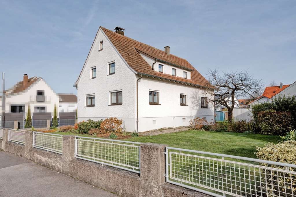 Immobilie in Herbertingen - Wohnen in Herbertingen: Gepflegtes Haus mit großem Garten und Garage! - Bild 0