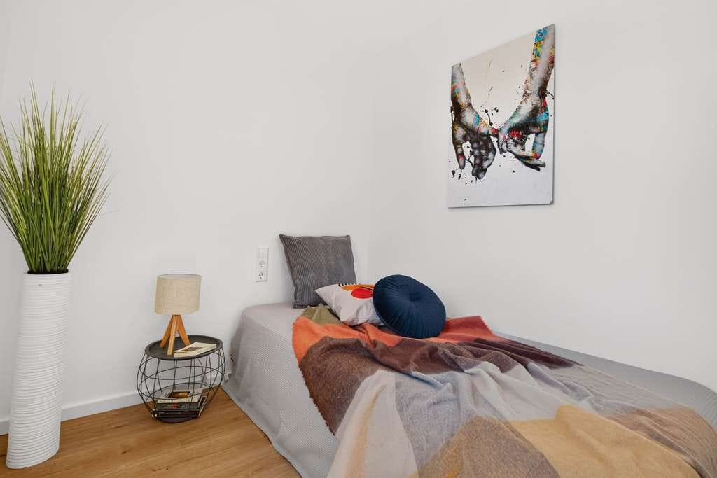 Immobilie in Waiblingen - TERRASSE - Renovierte 1,5-Zimmer-Wohnung mit großer Terrasse, Balkon und TG-Stellplatz in Waiblingen - Bild 3