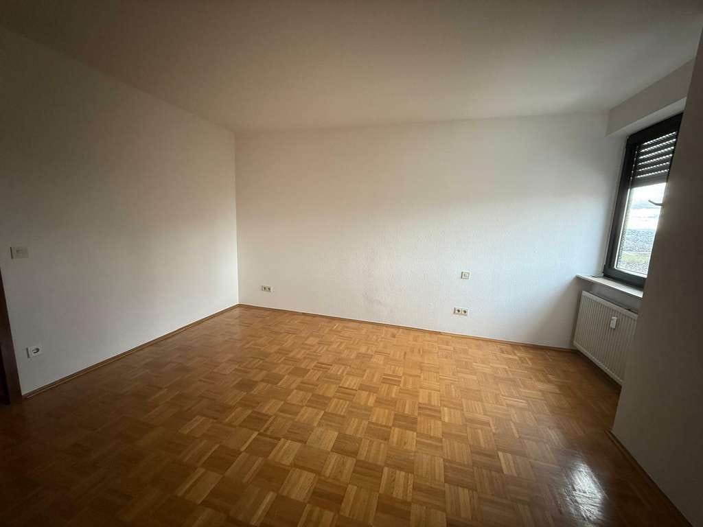 Immobilie in Ober-Olm - Großzügige 3 ZKBB-Wohnung in Ober-Olm mit schöner Aussicht - Bild 4