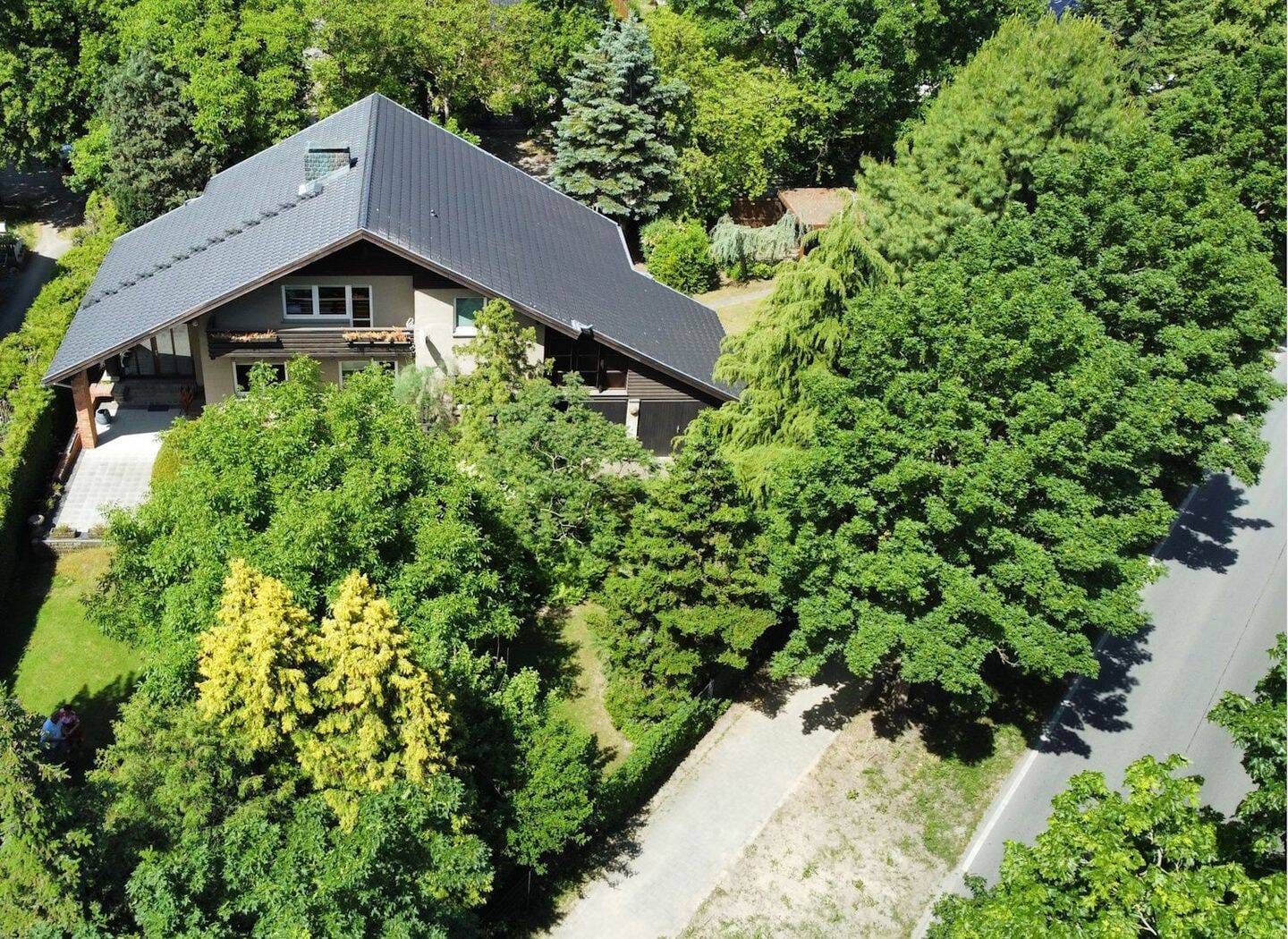 Immobilie in Woltersdorf - Tradition trifft Wohnkomfort: Landhausvilla auf beeindruckendem Grundstück  - Bild 2