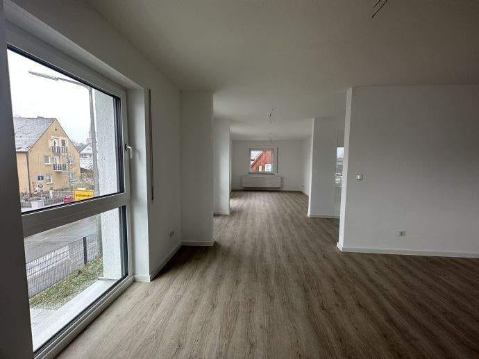 Immobilie in Großhabersdorf - Großhabersdorf ~ bezugsfertige 3-Zi-Wohnung in kleiner Wohnanlage ~ 2 Kfz Stellplätze  - Bild 0