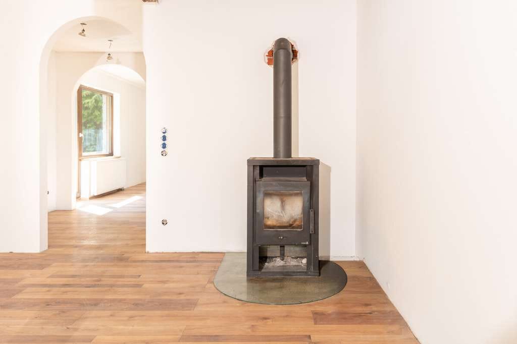 Immobilie in Berzhahn - Wohnhaus mit ELW und großem Grundstück - Bild 4